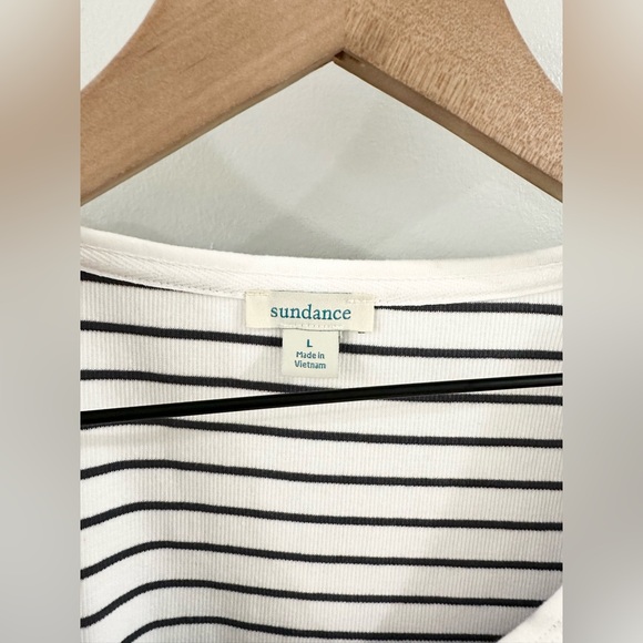 Sundance Gray & White Stripe Short Sleeve Ribbed Knit Henley Size Large - Picture 5 of 6